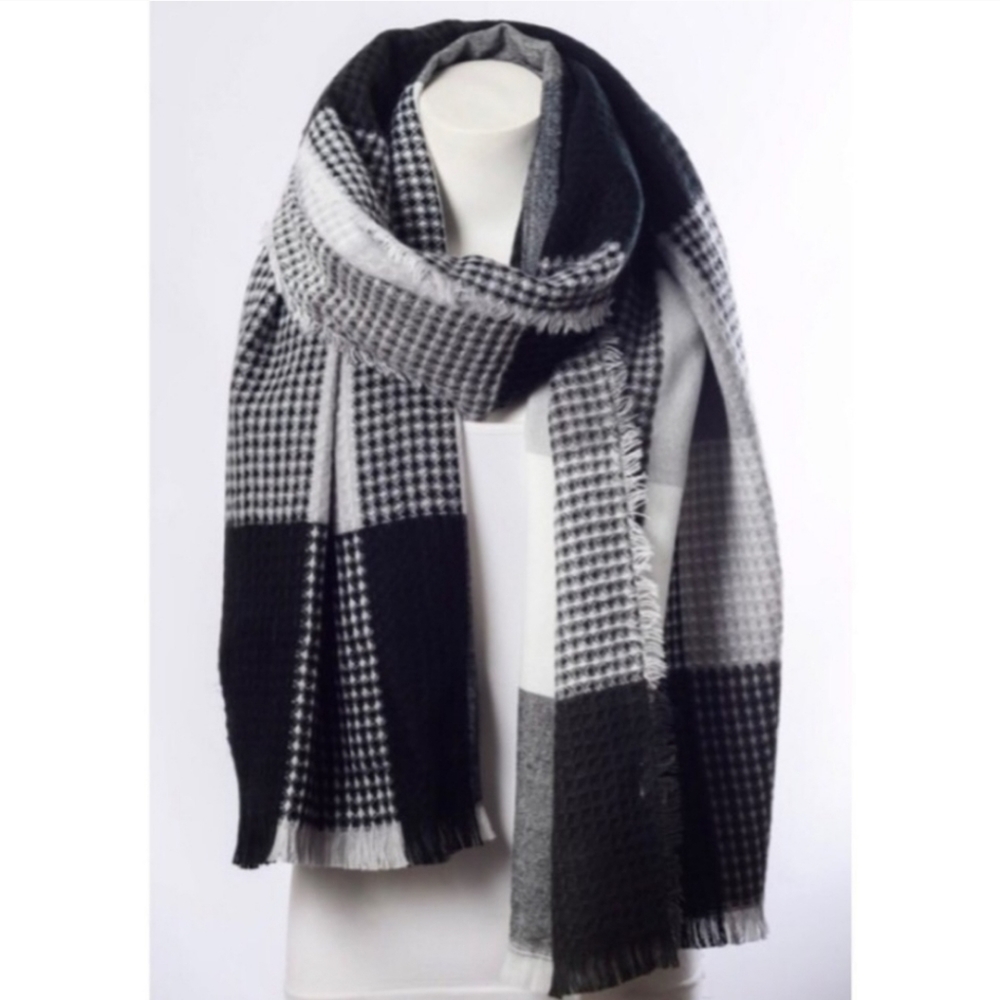 Plaid Oversized Blanket Scarf - Picture 2 of 2